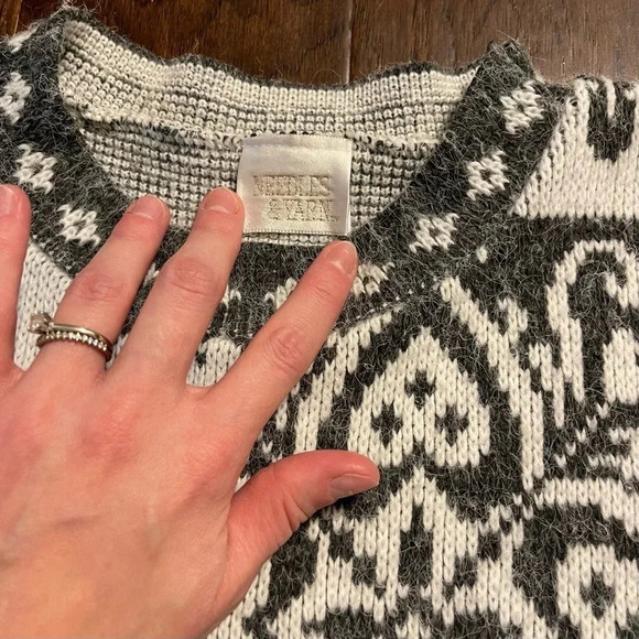 Vintage Needles Yarn Ornate Snowflake Geometric Sweater Made In USA - Picture 4 of 8